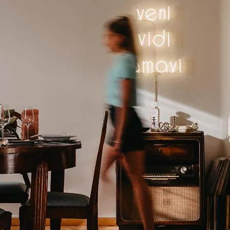 Deluxe Uncle Vassos *