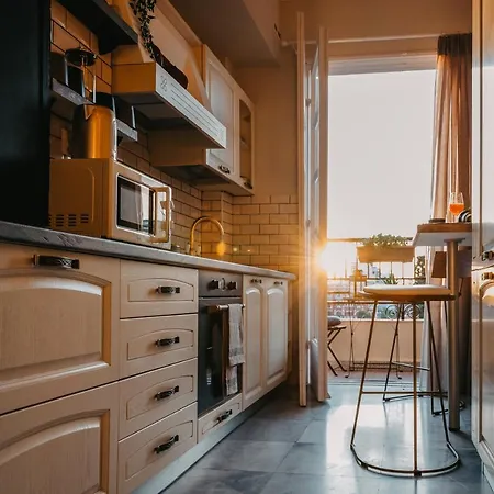 Deluxe Uncle Vassos Apartment *