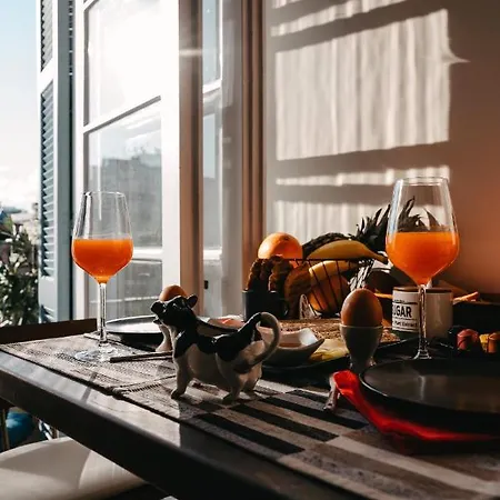 Deluxe Uncle Vassos Thessaloniki