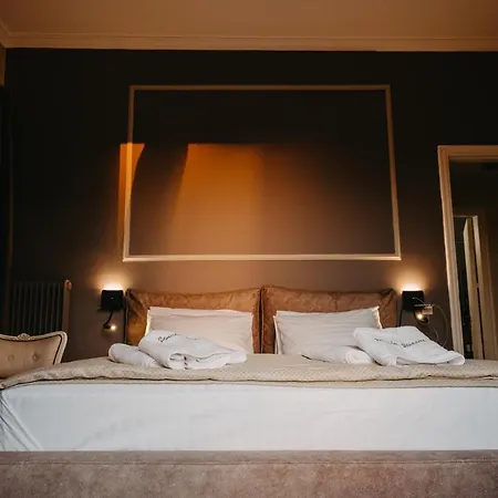 Deluxe Uncle Vassos テッサロニキ