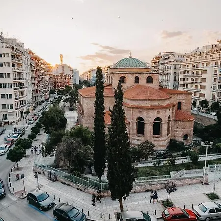 Deluxe Uncle Vassos テッサロニキ